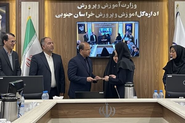 سرمایه اصلی کشور، نخبگان و نیروهای انسانی خلاق هستند