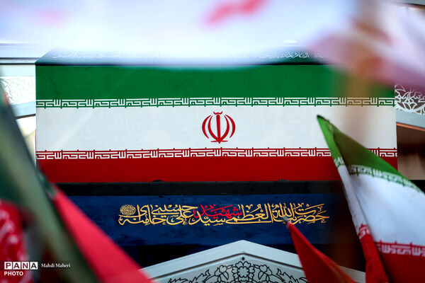 مراسم تشییع پیکر مطهر رهبر شهید انقلاب در تهران - 3