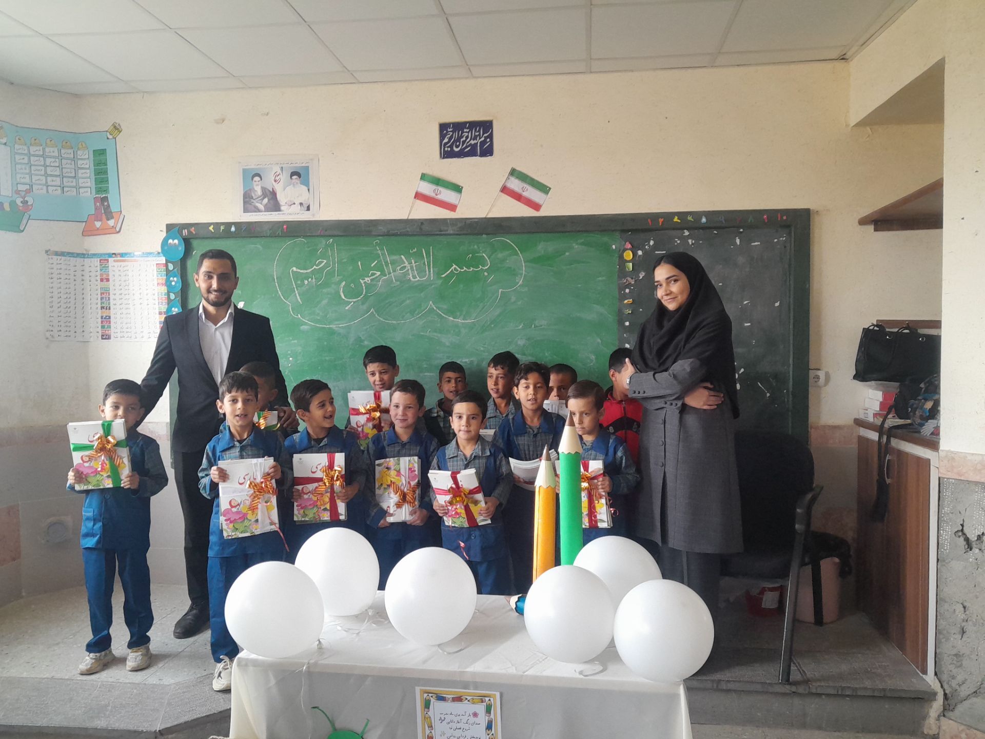  جشن شکوفه ها در دبستان شهید محمدی شهر نسر 