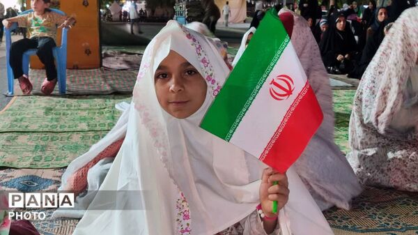 تجمعات مردمی نجف آباد همراه با جشن تکلیف دختران و اقامه نماز استغاثه