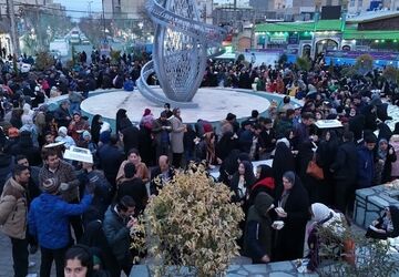 امروز آسمان و زمین به احترام مولودی بی‌همتا قامت خم کرد