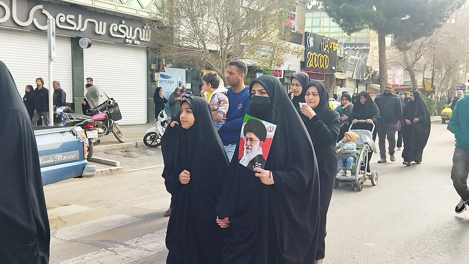 شهر نیشابور مشکی پوش شد-۴