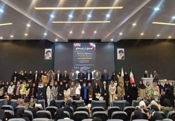 تجلیل از ستارگان کنکور در اداره آموزش و پرورش اسلامشهر 