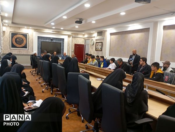 جلسه تشکلات دانش آموزی با نماینده مردم نیشابور در مجلس شورای اسلامی