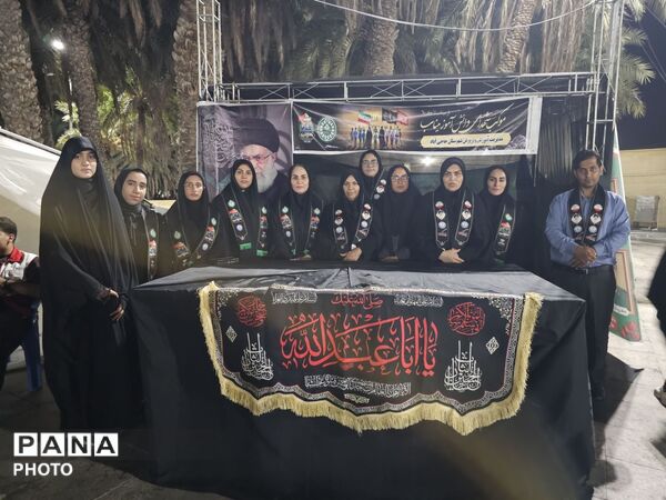 موکب سازمان دانش‌آموزی حاجی‌آباد؛ میعادگاهِ خدمت به جاماندگانِ اربعین