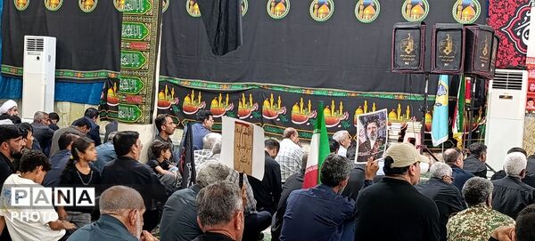 آیین گرامیداشت چهارمین ماهگرد شهادت «رهبر شهید» و شهدای دانش‌آموز دبستان شجره طیبه میناب