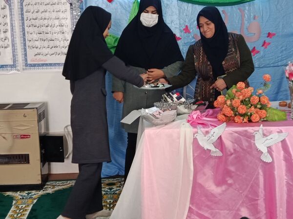 جشن روز مادر و ولادت حضرت زهرا (س) در مدرسه گلشاد خلیل آباد
