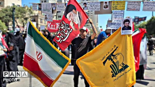 تشییع باشکوه پیکر مطهر رهبر شهید انقلاب اسلامی در مشهد