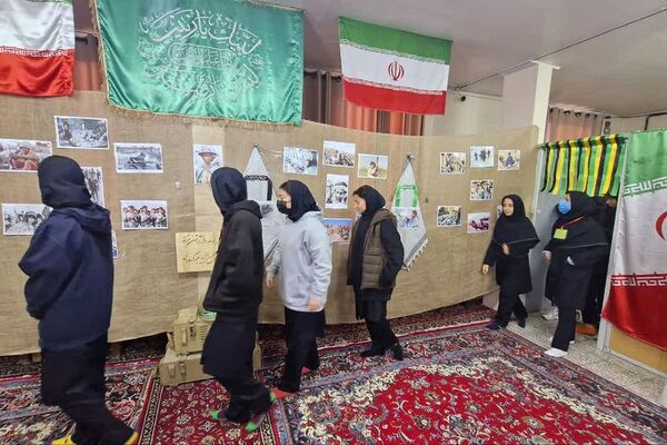 برگزاری یادواره شهدای مقاومت در دبیرستان کوثر رودهن 