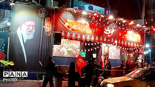 مشهدی‌ها شب گذشته چشم‌انتظار رهبر شهیدشان بودند