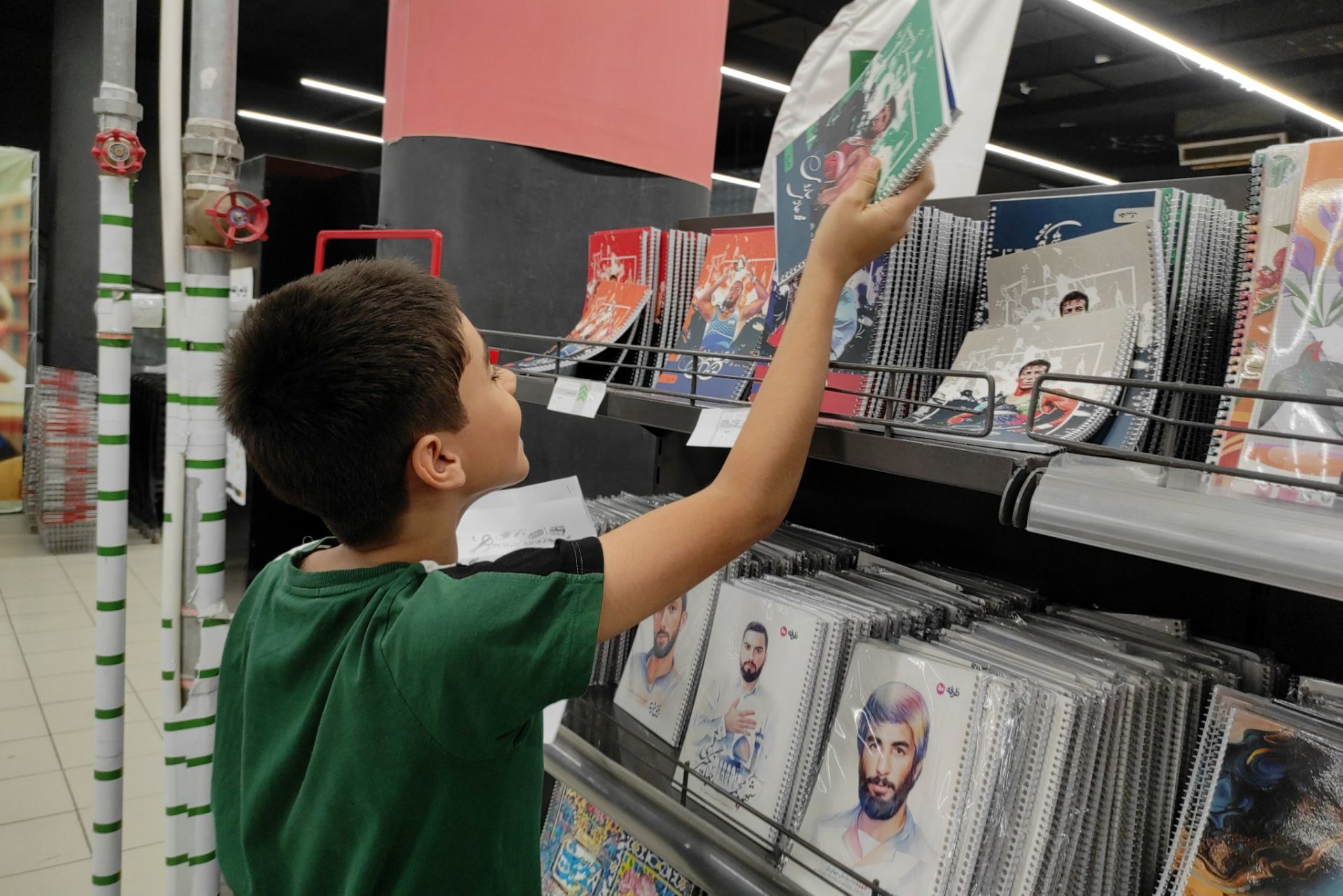 لوازم تحریر ایران‌نوشت؛ همدم لحظه‌های یادگیری دانش‌آموزان