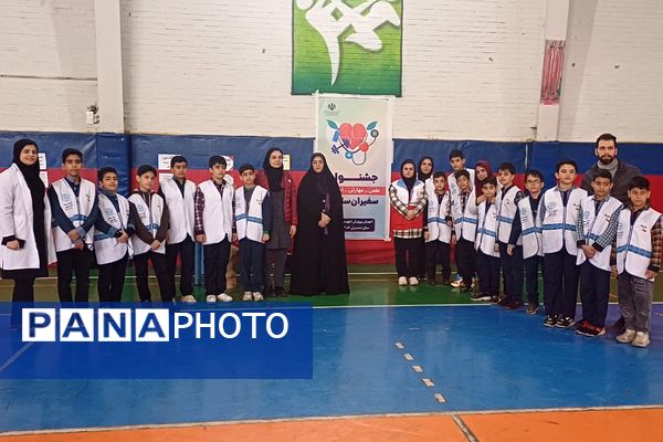 جشنواره علمی و آموزشی سفیران سلامت مقاطع ابتدایی شهریار