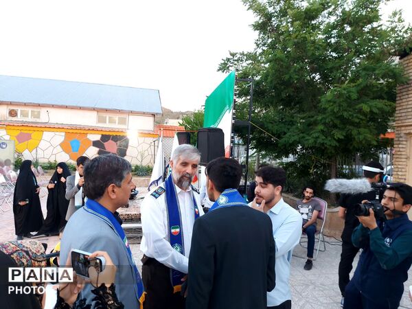 بازدید معاون فعالیت های سازمان دانش آموزی کشور از پاتوق برمدار ایران