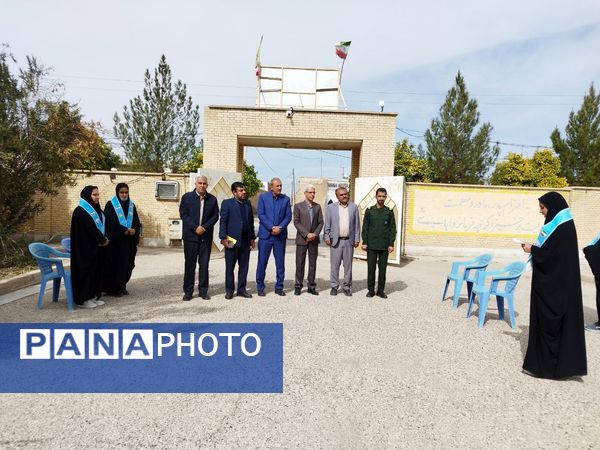 جشن مدرسه‌ای «ایرانمون» در مدرسه شهدای میانشهر