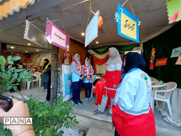فعالیت چشمگیر آموزش و پرورش ناحیه ۶ در نمایشگاه برمدار ایران سازمان‌ دانش آموزی خراسان رضوی