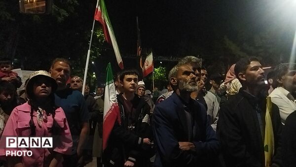 نمایشی ویژه شهیدان میناب در اجتماعات مردمی نیشابور 
