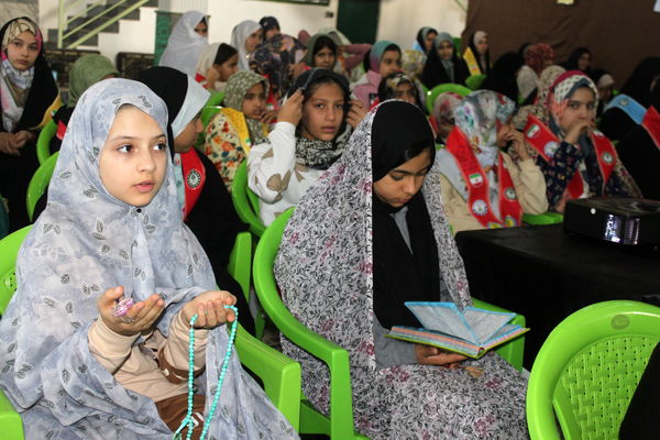 اعتکاف سازمان دانش آموزی دختران کرمان