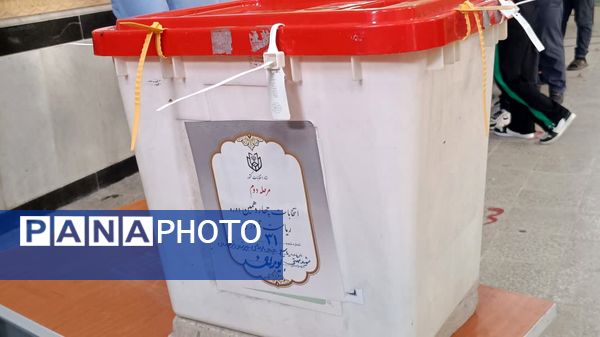 حضور مردم  یاسوج پای صندوق‌های رأی