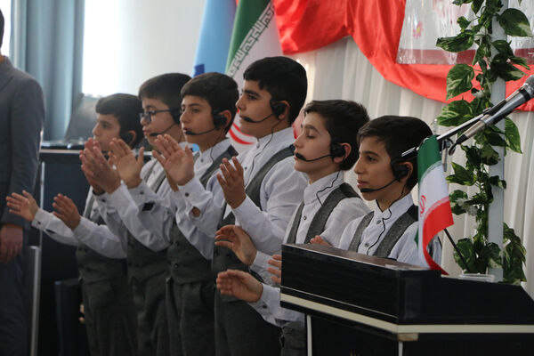 برپایی جشن «حضور تا ظهور» در دبیرستان شهیده حسنی سعدی قم