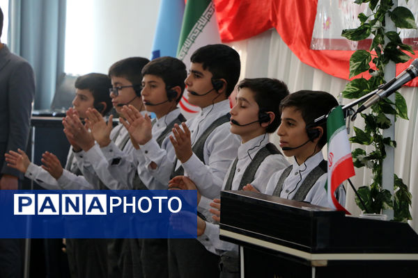 برپایی جشن «حضور تا ظهور» در دبیرستان شهیده حسنی سعدی قم