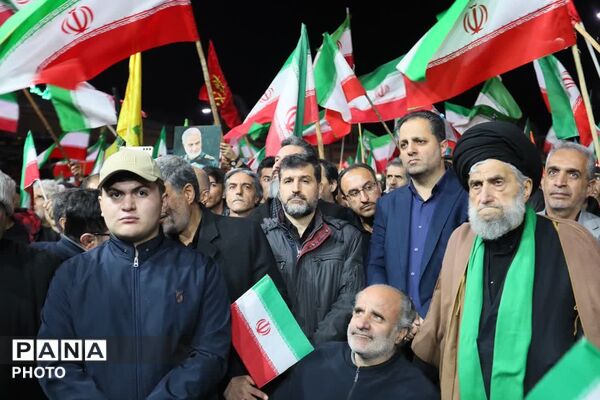 ندای رعدآسای «الله‌اکبر» در بزرگداشت یوم‌الله ۱۲ فروردین، در استان همدان