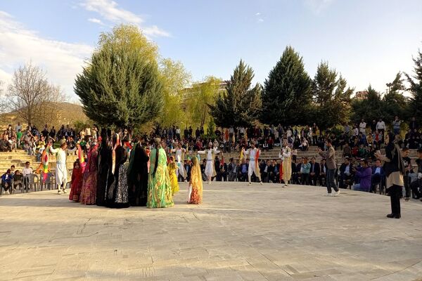 جشن نوروزگاه در پارک ساحلی یاسوج 
