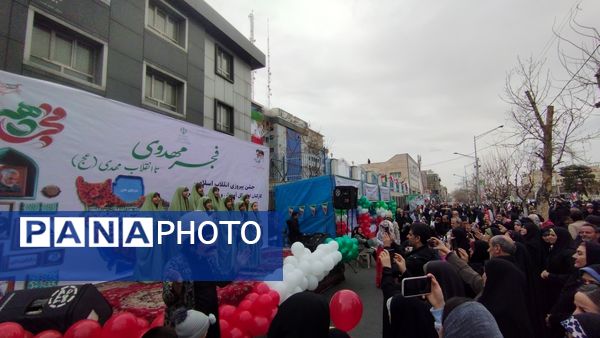 تجلی حضور باشکوه مردم در راهپیمایی ۲۲ بهمن 