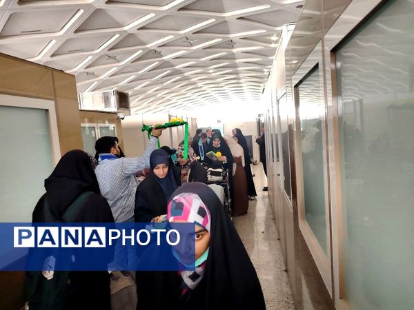 بازگشت کاروان‌های دانش‌آموزی حج عمره از ۶ استان کشور از ایستگا ه پروازی مشهد