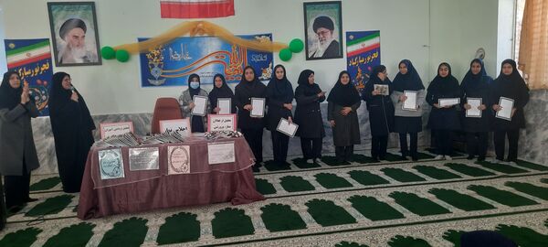 شور انقلابی و شمیم مهدوی در دبیرستان تمام تشکیلاتی الزهرا(س) شهرستان سرخس