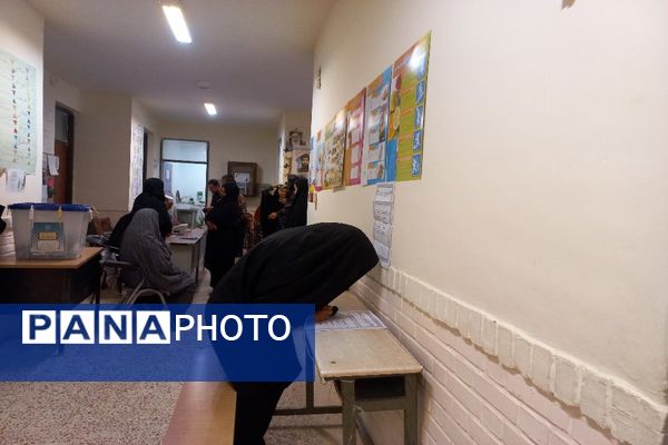 چهاردهمین دوره انتخابات ریاست‌جمهوری در روستای گزکوه 