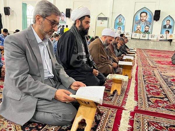 تلاوت آیات نور بخش قرآن در ایام بهار قرآن 