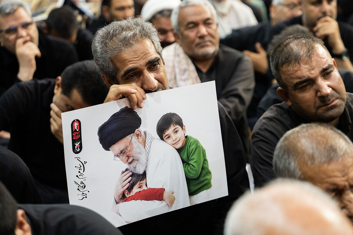 عزاداری زائران حضرت معصومه(س) در مجلس بزرگداشت رهبر شهید