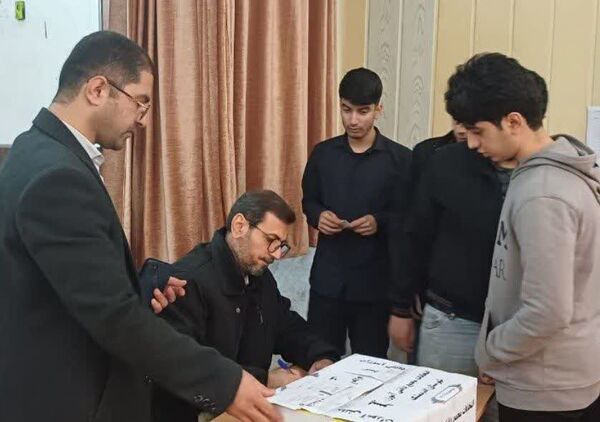 انتخابات  هیات رئیسه مجمع دانش‌آموزی اندیمشک