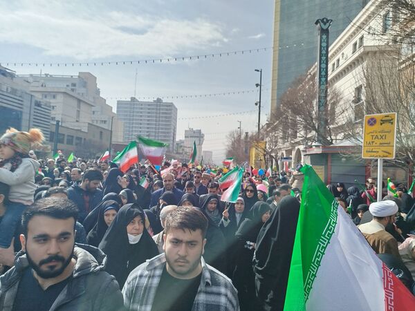 مردم در راهپیمایی ۲۲ بهمن، بار دیگر اتحاد خود را نشان دادند