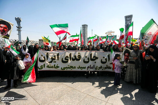 رزمایش دختران «جان‌فدای ایران»