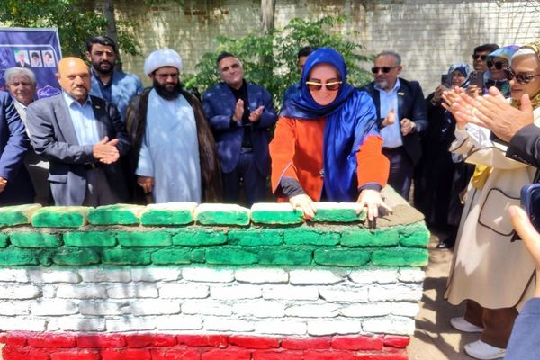 آیین خشت‌گذاری هنرستان اطلس روان کارا شهرستان پاکدشت 