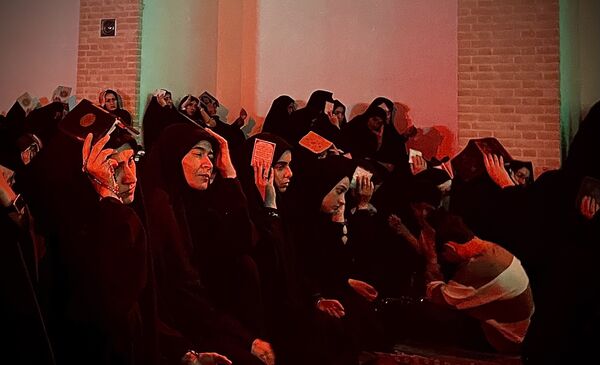 مراسم احیا شب بیست و یکم در حسینیه سفید اشکذر 
