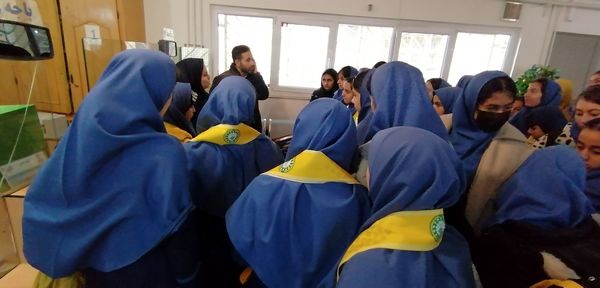 بازدید دانش‌آموزان پیشتاز از شعبه تامین اجتماعی شهرکرد
