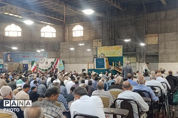  نماز جمعه در مصلی نسیم شهر