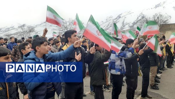 طنین چهل و هفتمین زنگ انقلاب در مدارس شهرستان هوراند