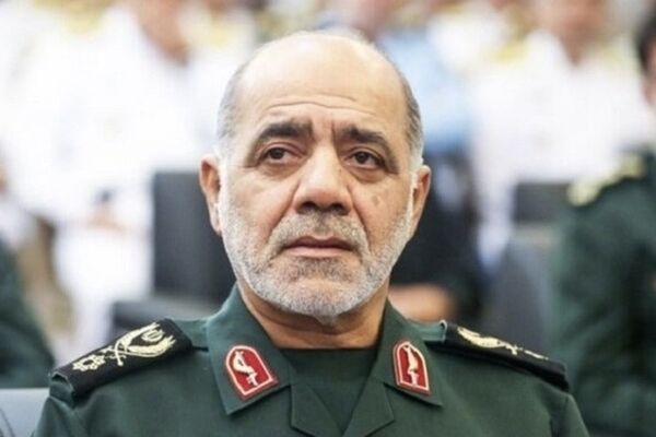 هشدار سرلشکر عبداللهی درباره نزدیک شدن نیروهای مسلح بیگانه به تنگه هرمز