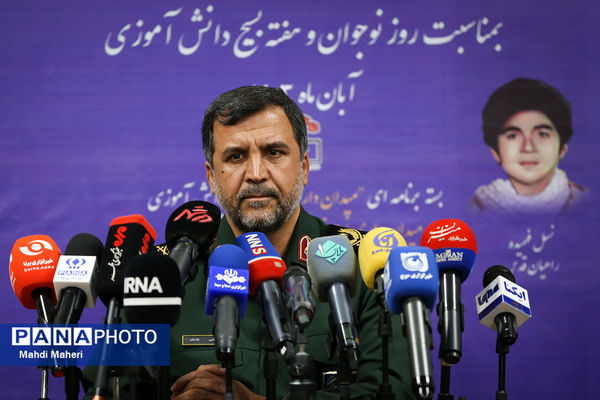 نشست خبری سردار مجتبی باستان رئیس سازمان بسیج دانش‌آموزی