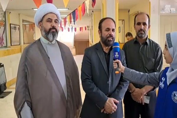 جنگ تحمیلی نباید وقفه‌ای در اجرای برنامه‌های تربیتی دانش‌آموزان ایجاد کند