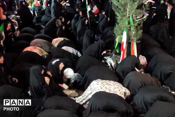 برپایی نماز استغاثه امام زمان (عج) در بهارستان دو