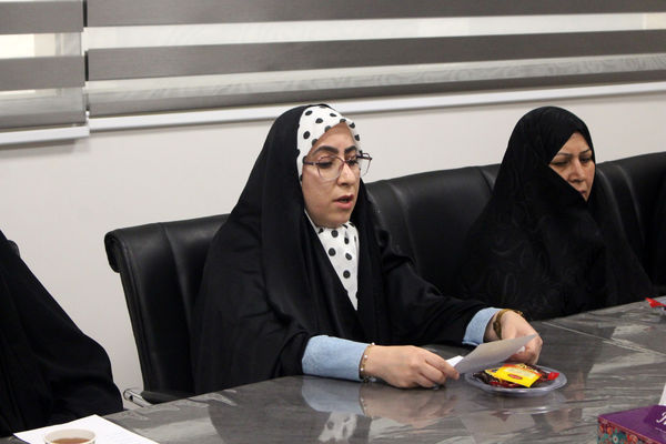 محفل شعر بانوان «رحیل» ویژه کودکان شهید 