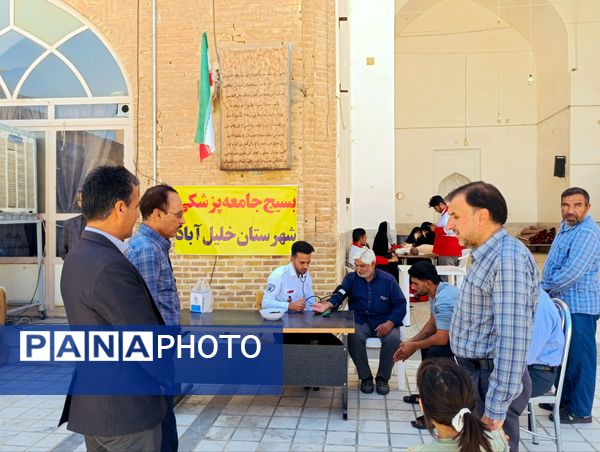 خلیل اباد همگام با ملت ایران فریاد خشم و نصر در نماز جمعه طنین انداز شد