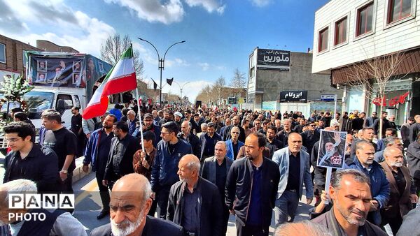 تشیع پیکر مطهر شهید پاسدار محمد صادق نظافتی در کاشمر 