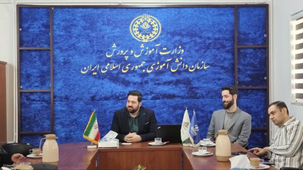 جلسه هم‌اندیشی رئیس سازمان دانش‌آموزی استان با مدیران مدرسه