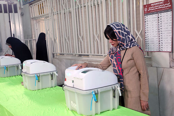 مرحله دوم انتخابات مجلس دوازدهم شورای اسلامی در مسجدالنبی میدان نبوت