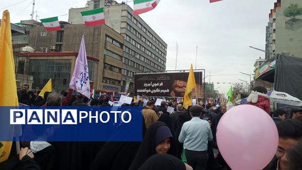 تجدید پیمان مردم پایتخت در روز ۲۲ بهمن